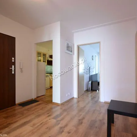 1080 Krolewska 19 - Tanie Pokoje - Samodzielne Zameldowanie - Self Check In Homestay